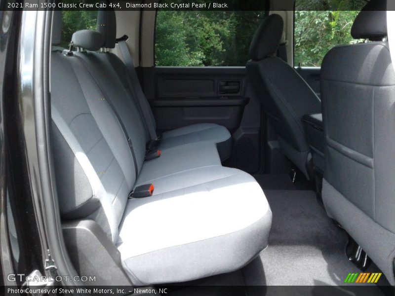 Diamond Black Crystal Pearl / Black 2021 Ram 1500 Classic Crew Cab 4x4