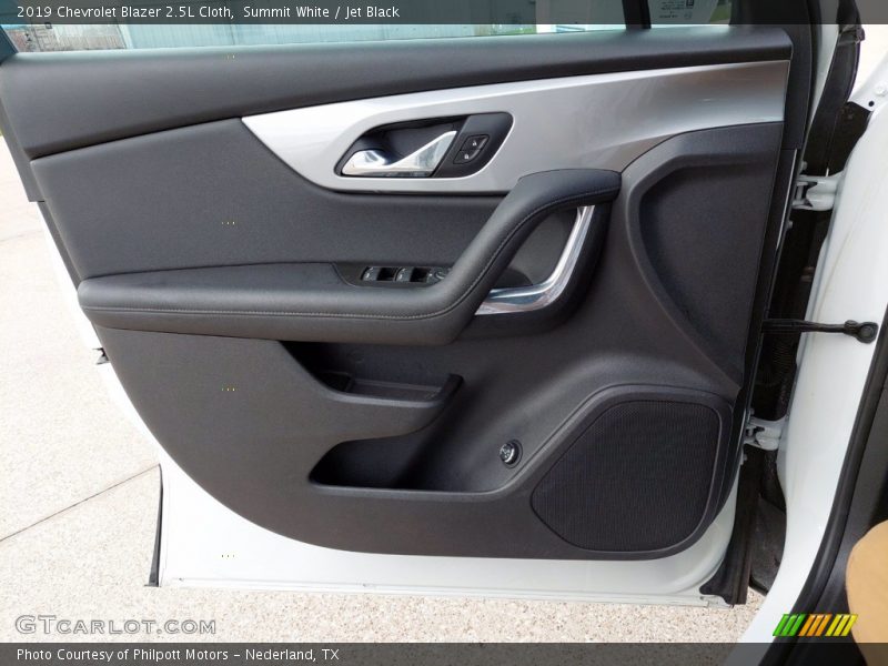 Summit White / Jet Black 2019 Chevrolet Blazer 2.5L Cloth