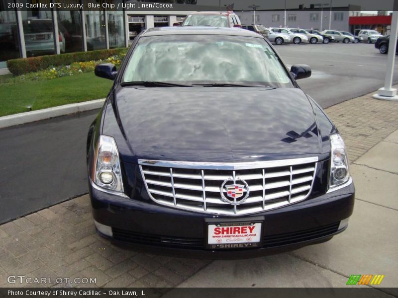 Blue Chip / Light Linen/Cocoa 2009 Cadillac DTS Luxury