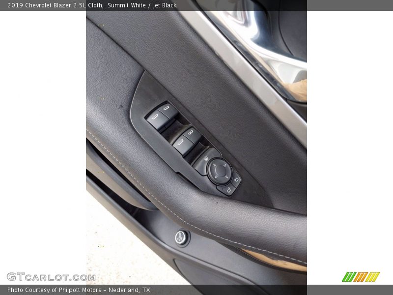 Summit White / Jet Black 2019 Chevrolet Blazer 2.5L Cloth