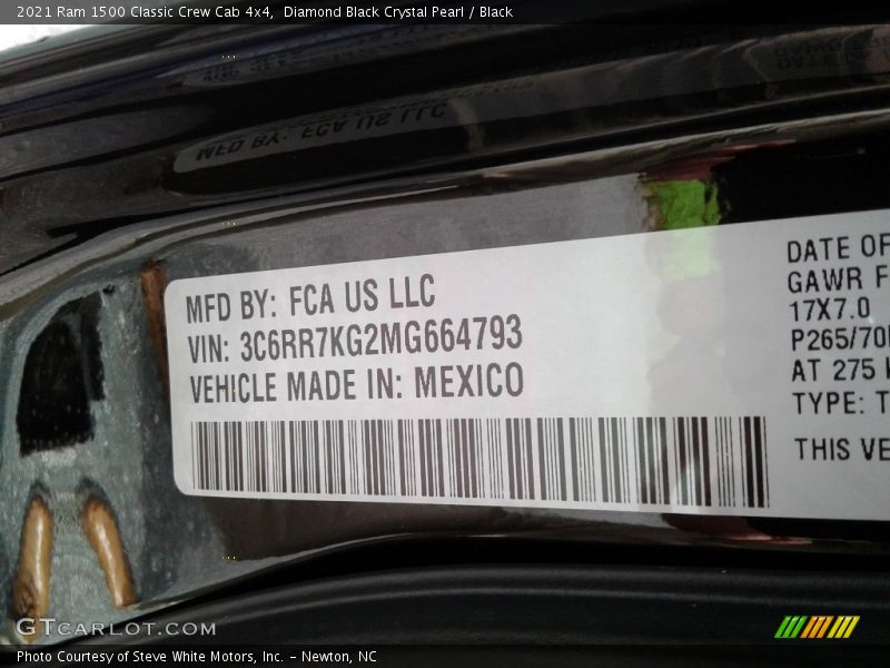 Diamond Black Crystal Pearl / Black 2021 Ram 1500 Classic Crew Cab 4x4