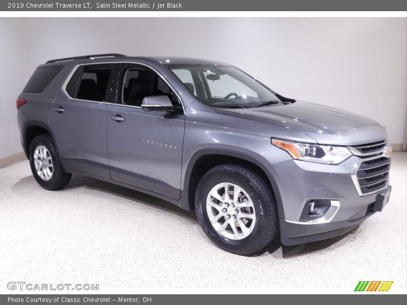 Satin Steel Metallic / Jet Black 2019 Chevrolet Traverse LT