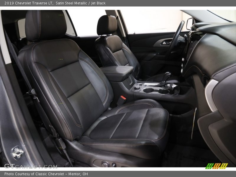 Satin Steel Metallic / Jet Black 2019 Chevrolet Traverse LT