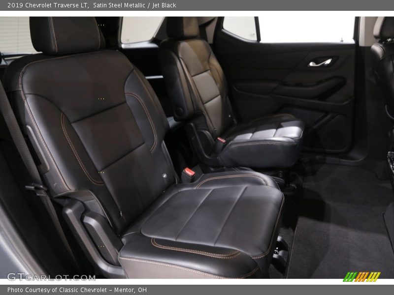 Satin Steel Metallic / Jet Black 2019 Chevrolet Traverse LT