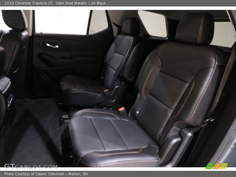 Satin Steel Metallic / Jet Black 2019 Chevrolet Traverse LT