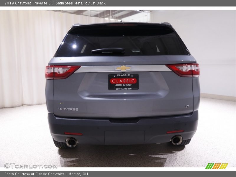 Satin Steel Metallic / Jet Black 2019 Chevrolet Traverse LT