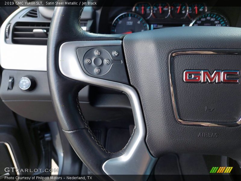 Satin Steel Metallic / Jet Black 2019 GMC Yukon SLT