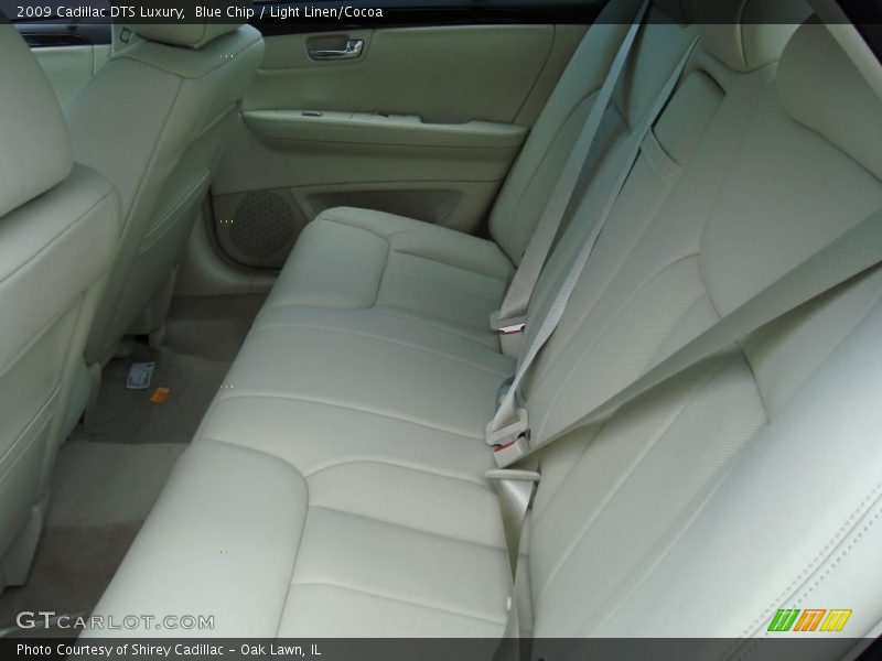 Blue Chip / Light Linen/Cocoa 2009 Cadillac DTS Luxury