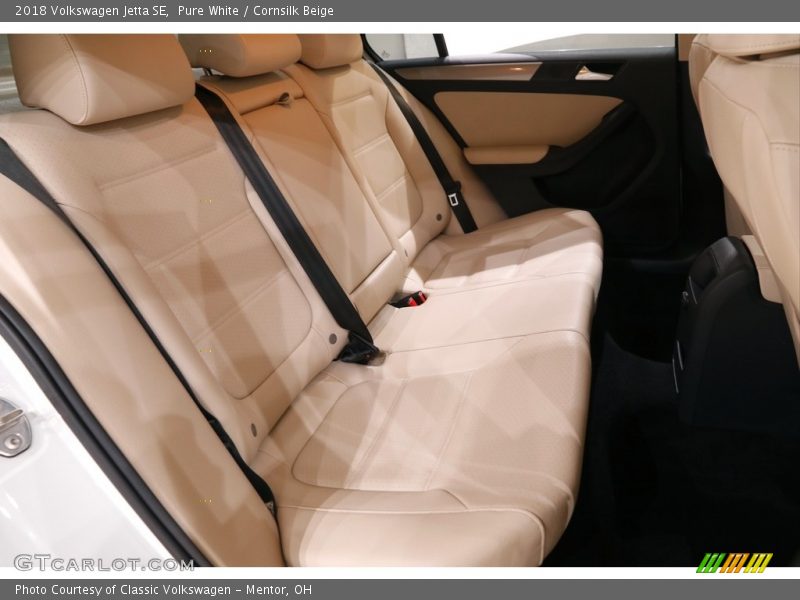 Pure White / Cornsilk Beige 2018 Volkswagen Jetta SE