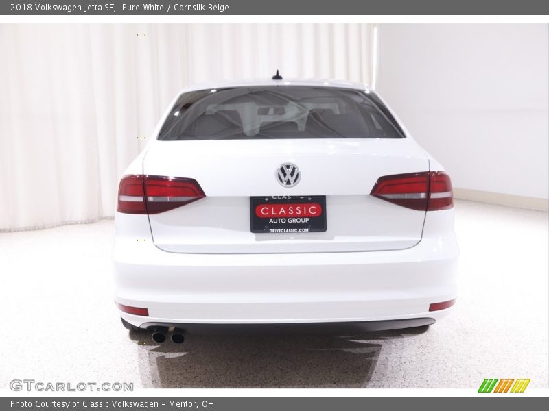 Pure White / Cornsilk Beige 2018 Volkswagen Jetta SE