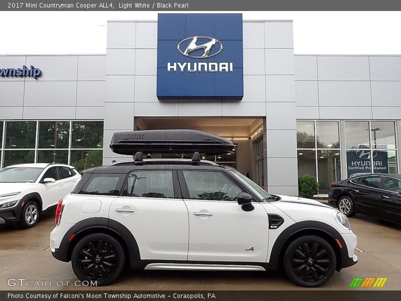 Light White / Black Pearl 2017 Mini Countryman Cooper ALL4