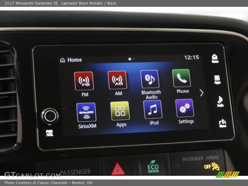 Labrador Black Metallic / Black 2017 Mitsubishi Outlander SE
