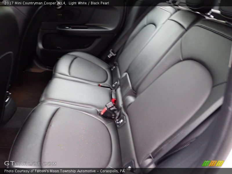 Light White / Black Pearl 2017 Mini Countryman Cooper ALL4