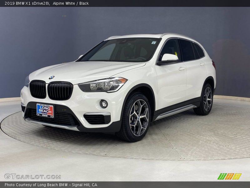 Alpine White / Black 2019 BMW X1 sDrive28i