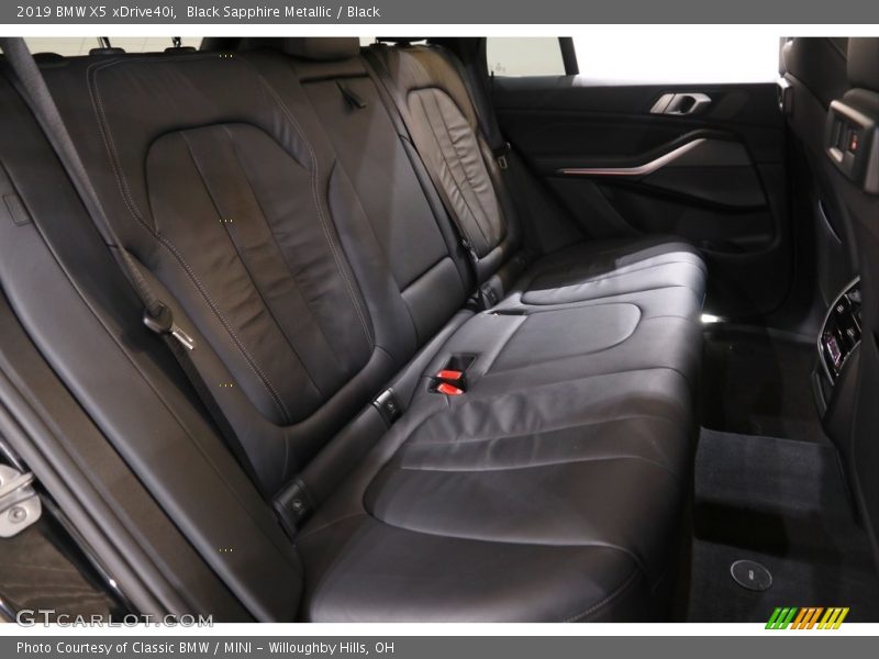 Black Sapphire Metallic / Black 2019 BMW X5 xDrive40i