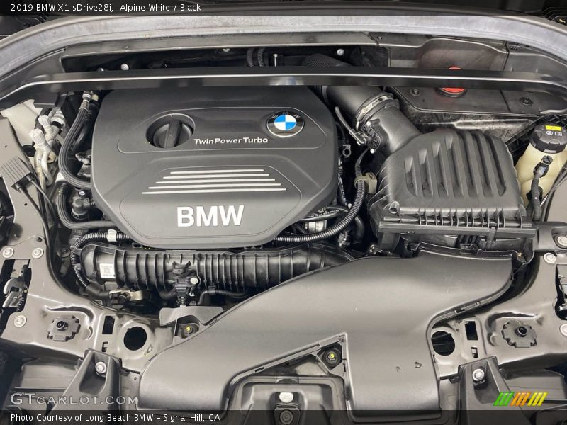 Alpine White / Black 2019 BMW X1 sDrive28i