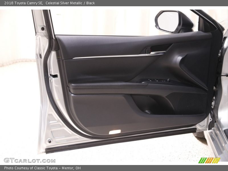 Celestial Silver Metallic / Black 2018 Toyota Camry SE