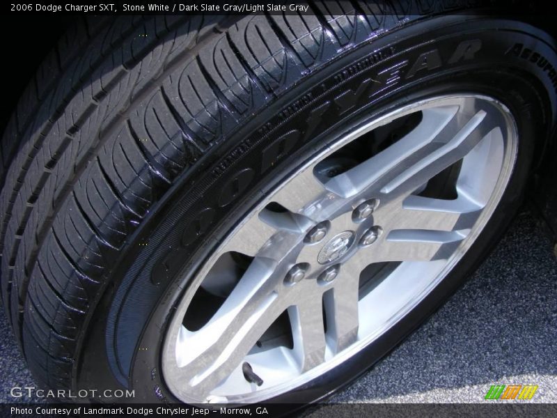 Stone White / Dark Slate Gray/Light Slate Gray 2006 Dodge Charger SXT