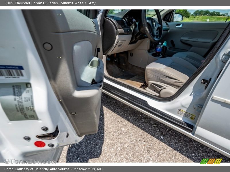 Summit White / Gray 2009 Chevrolet Cobalt LS Sedan