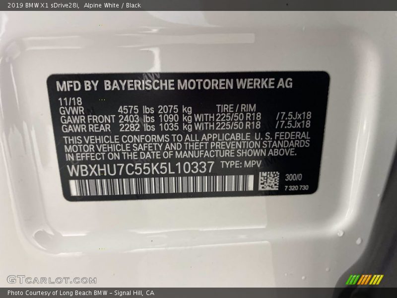 Alpine White / Black 2019 BMW X1 sDrive28i