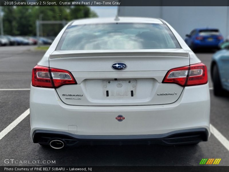 Crystal White Pearl / Two-Tone Gray 2018 Subaru Legacy 2.5i Sport