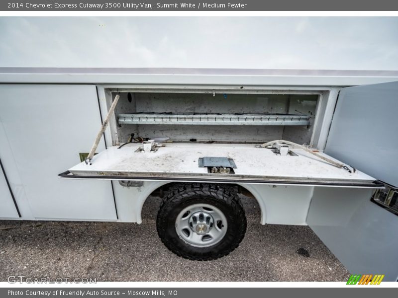 Summit White / Medium Pewter 2014 Chevrolet Express Cutaway 3500 Utility Van