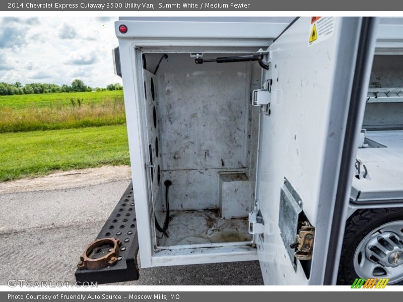 Summit White / Medium Pewter 2014 Chevrolet Express Cutaway 3500 Utility Van