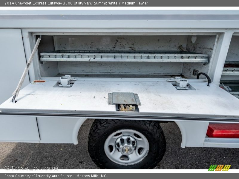 Summit White / Medium Pewter 2014 Chevrolet Express Cutaway 3500 Utility Van