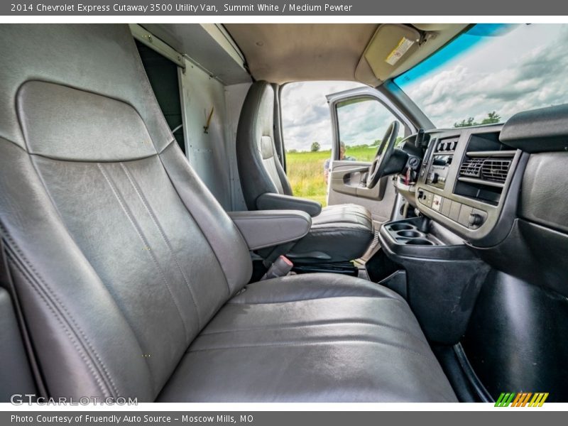 Summit White / Medium Pewter 2014 Chevrolet Express Cutaway 3500 Utility Van