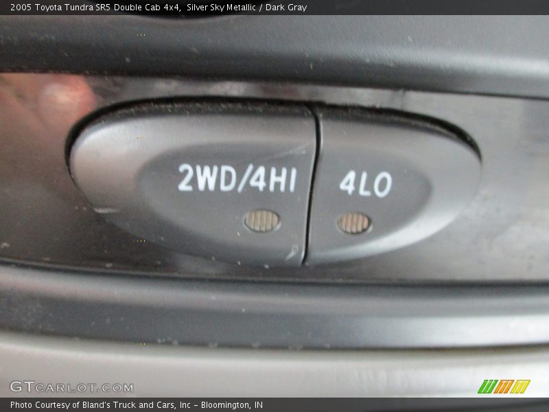 Silver Sky Metallic / Dark Gray 2005 Toyota Tundra SR5 Double Cab 4x4