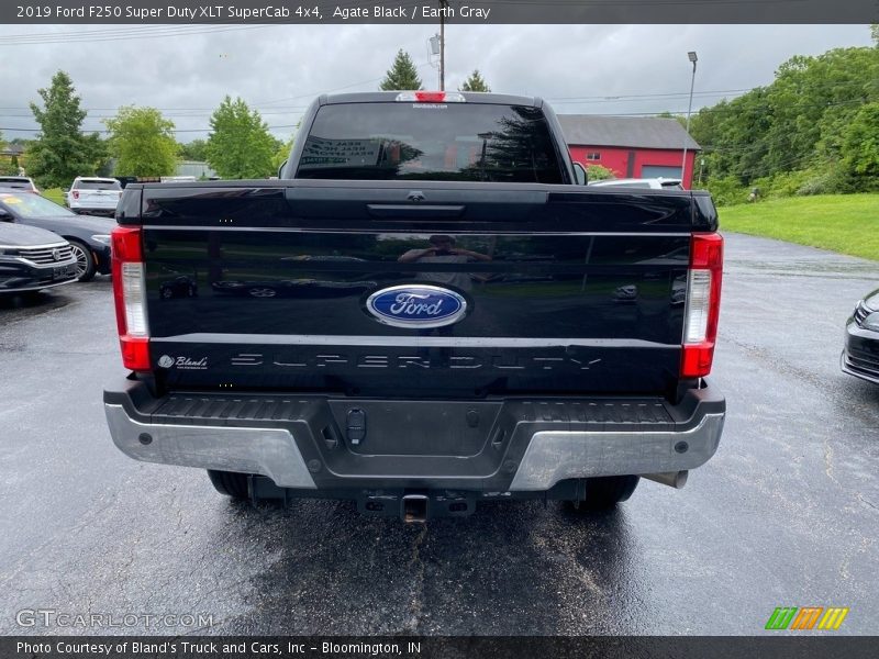 Agate Black / Earth Gray 2019 Ford F250 Super Duty XLT SuperCab 4x4
