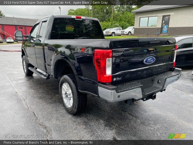 Agate Black / Earth Gray 2019 Ford F250 Super Duty XLT SuperCab 4x4