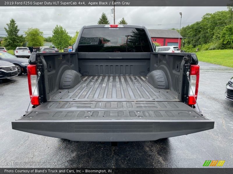 Agate Black / Earth Gray 2019 Ford F250 Super Duty XLT SuperCab 4x4