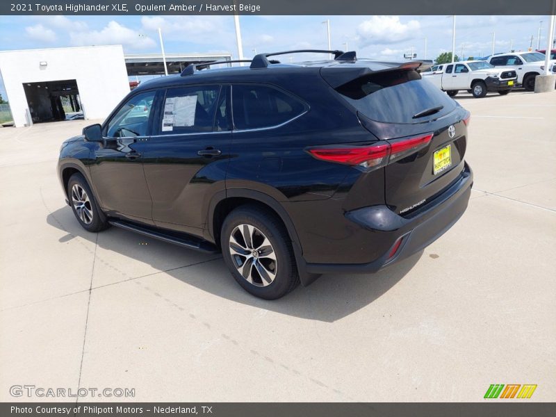 Opulent Amber / Harvest Beige 2021 Toyota Highlander XLE