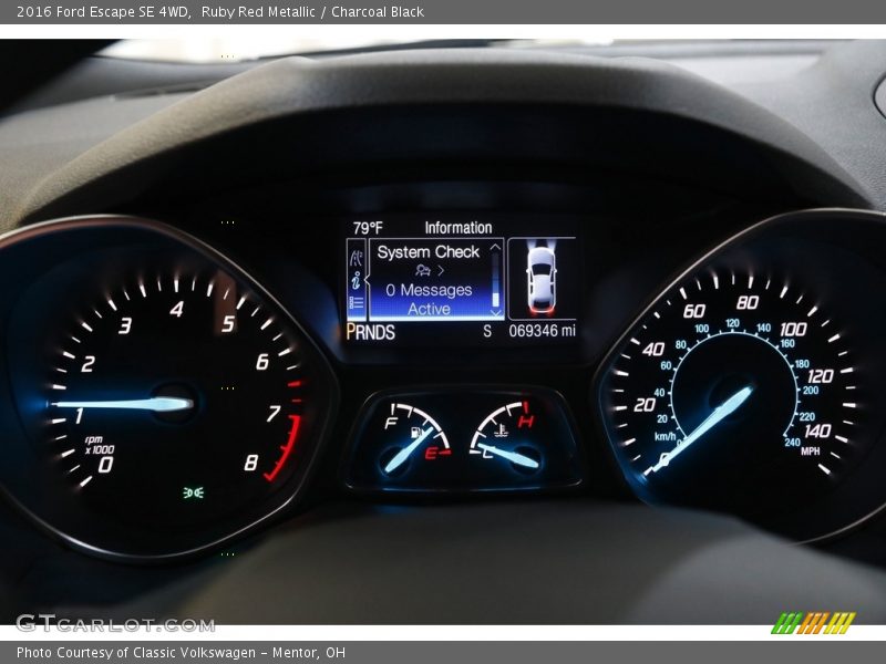 Ruby Red Metallic / Charcoal Black 2016 Ford Escape SE 4WD