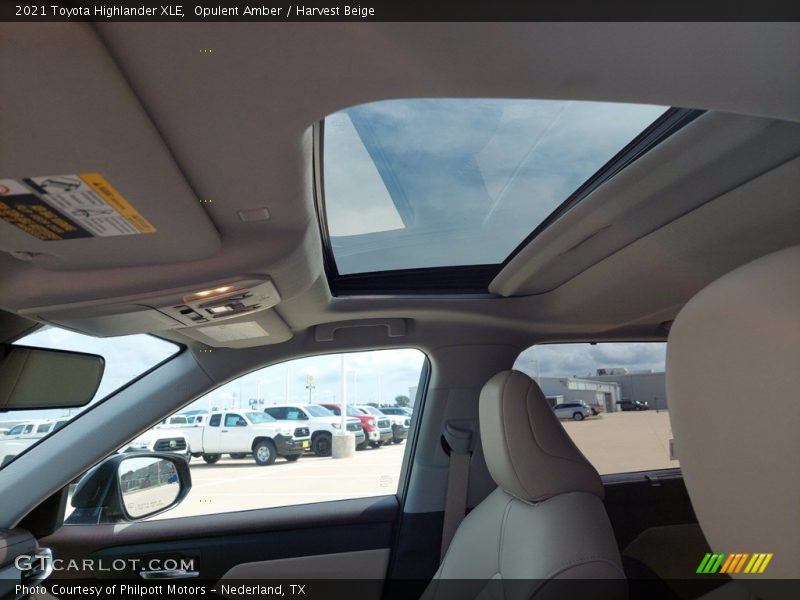 Opulent Amber / Harvest Beige 2021 Toyota Highlander XLE