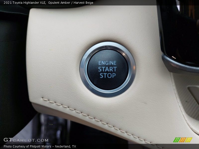 Opulent Amber / Harvest Beige 2021 Toyota Highlander XLE