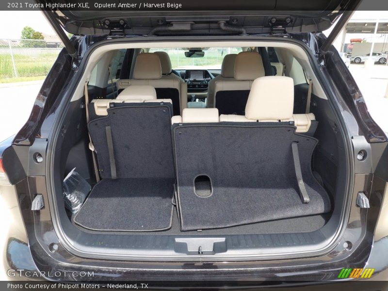Opulent Amber / Harvest Beige 2021 Toyota Highlander XLE