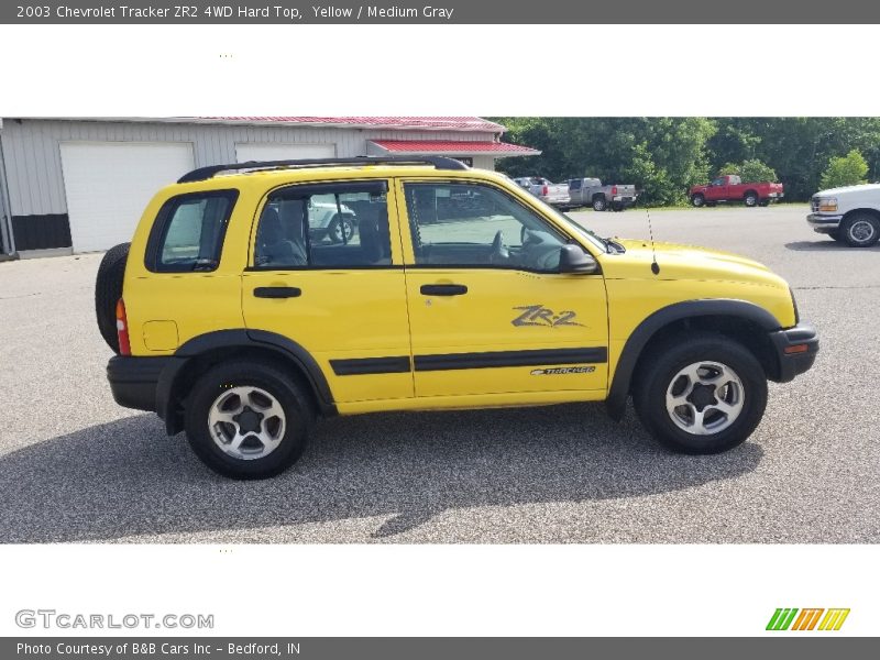 Yellow / Medium Gray 2003 Chevrolet Tracker ZR2 4WD Hard Top