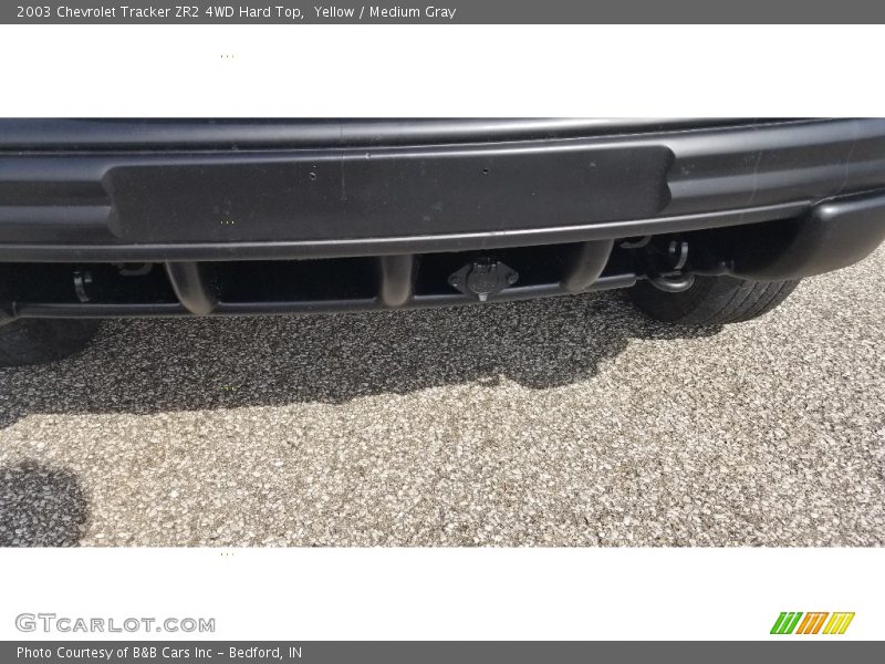 Yellow / Medium Gray 2003 Chevrolet Tracker ZR2 4WD Hard Top