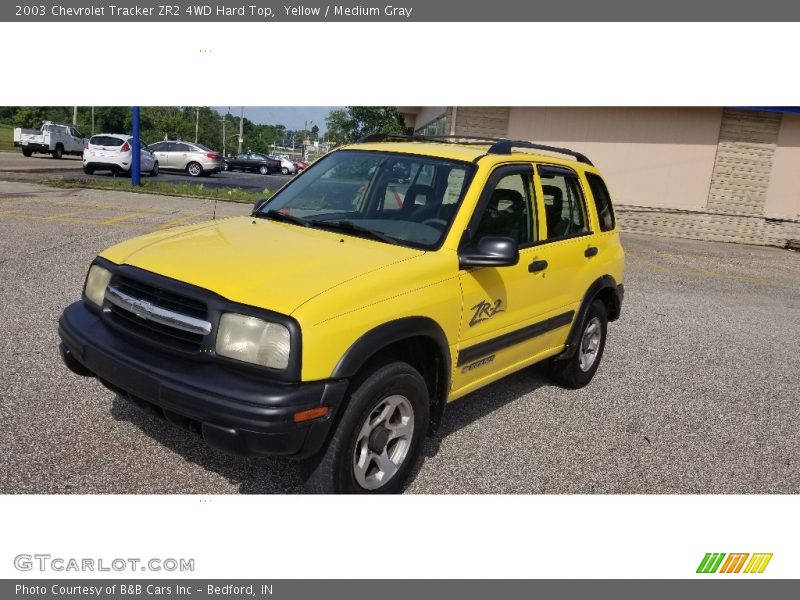 Yellow / Medium Gray 2003 Chevrolet Tracker ZR2 4WD Hard Top