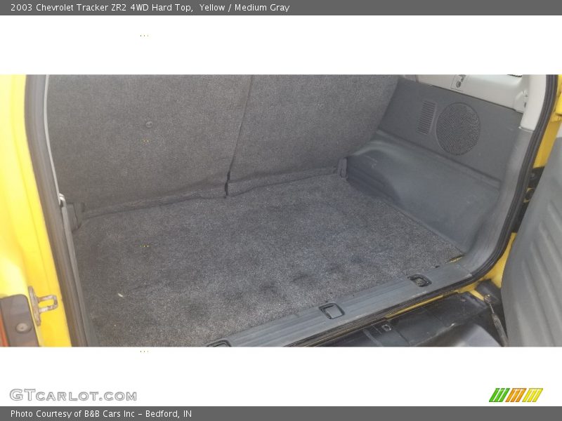 Yellow / Medium Gray 2003 Chevrolet Tracker ZR2 4WD Hard Top