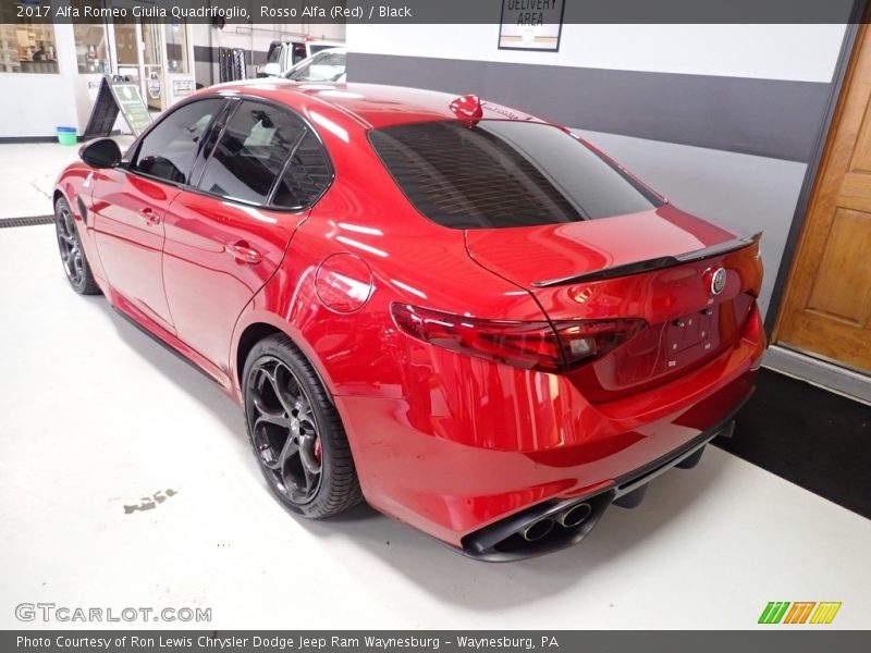 Rosso Alfa (Red) / Black 2017 Alfa Romeo Giulia Quadrifoglio