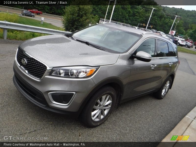 Titanium Silver / Black 2018 Kia Sorento LX
