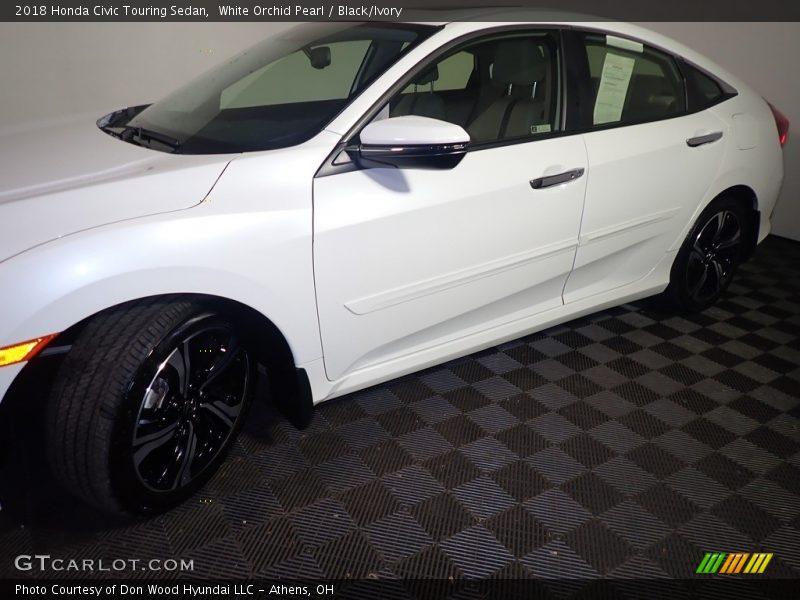 White Orchid Pearl / Black/Ivory 2018 Honda Civic Touring Sedan