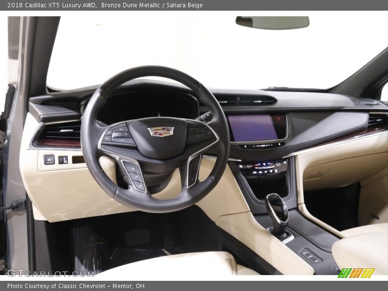 Bronze Dune Metallic / Sahara Beige 2018 Cadillac XT5 Luxury AWD