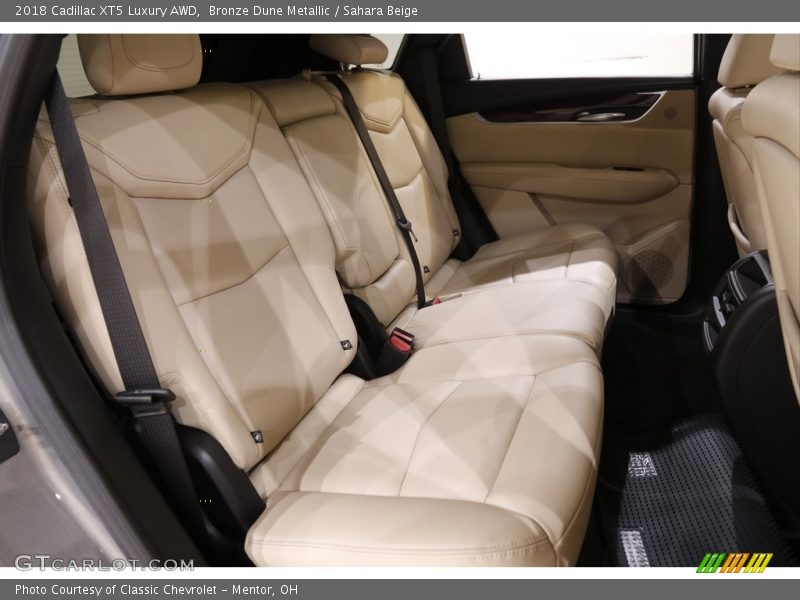 Bronze Dune Metallic / Sahara Beige 2018 Cadillac XT5 Luxury AWD