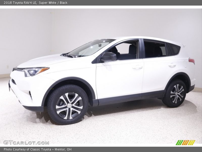 Super White / Black 2018 Toyota RAV4 LE