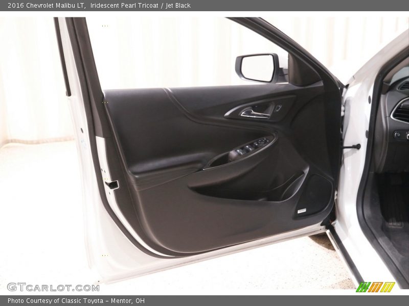 Iridescent Pearl Tricoat / Jet Black 2016 Chevrolet Malibu LT