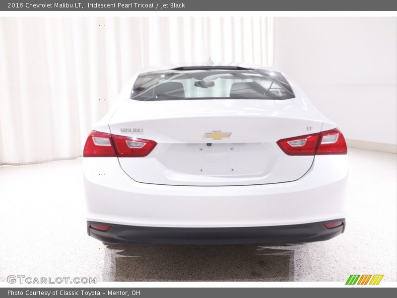 Iridescent Pearl Tricoat / Jet Black 2016 Chevrolet Malibu LT